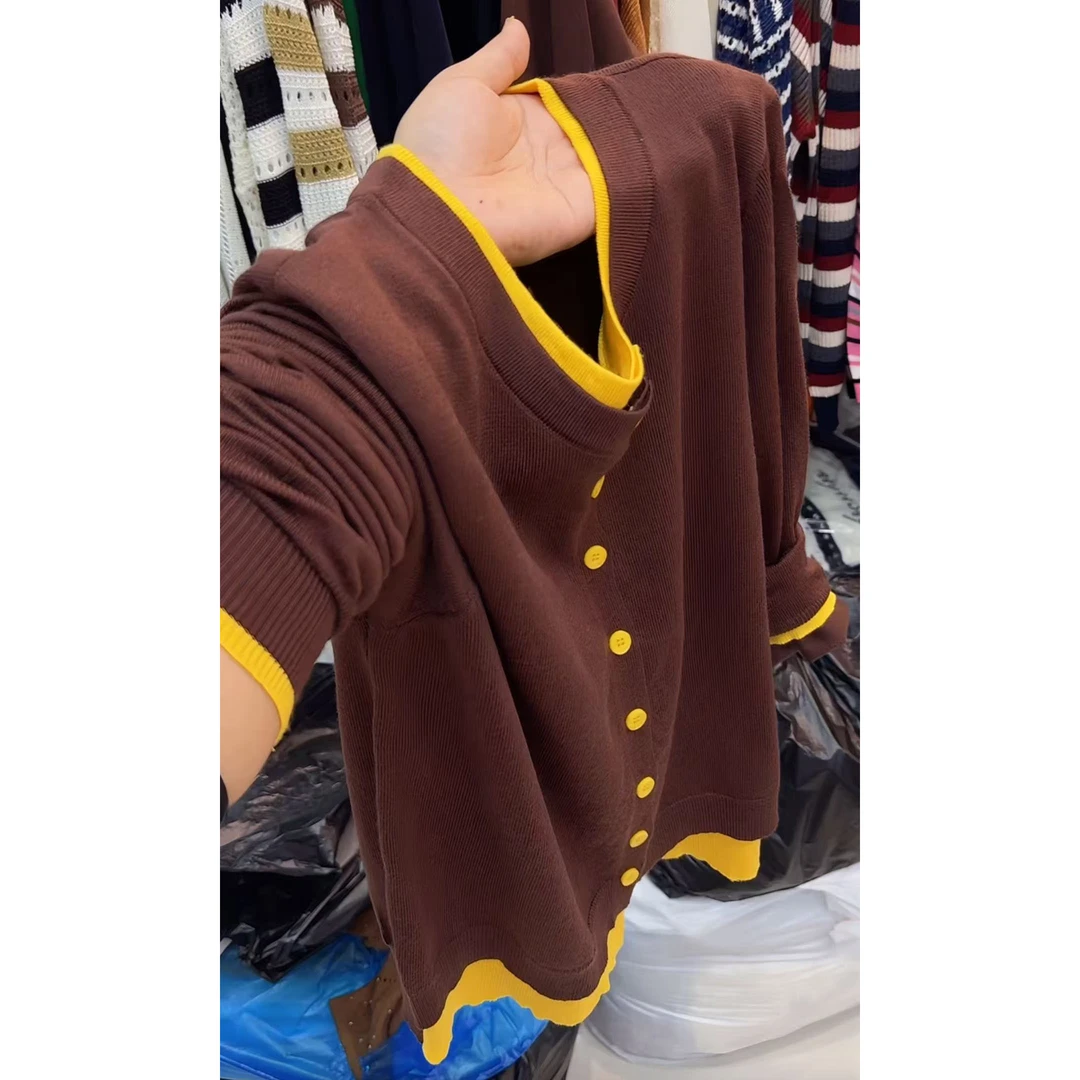 大码mm可穿2025早秋宽松弹性防晒排扣拼接轻熟风假两件长袖针织衫