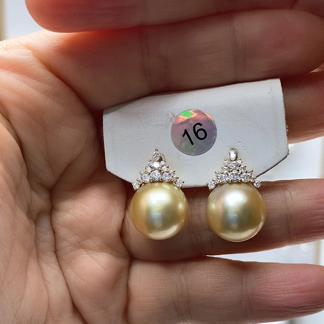 海水珍珠耳饰18K金镶嵌