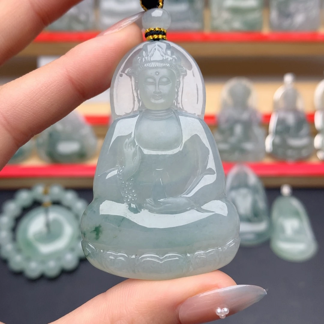 翡翠未镶嵌颈饰素衣