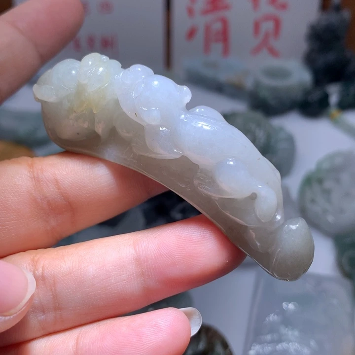 翡翠未镶嵌颈饰保真天然A货翡翠