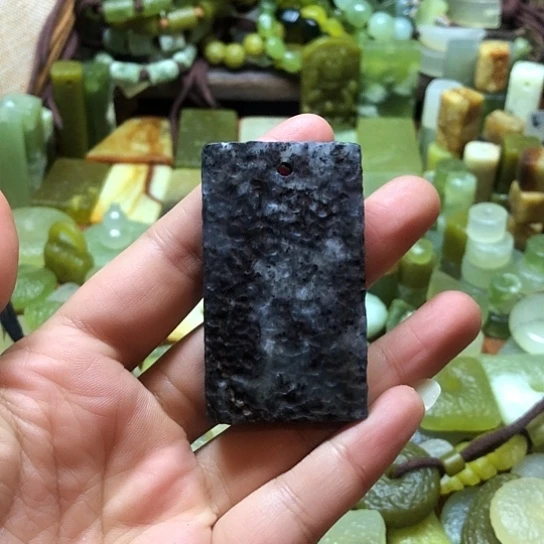 未镶嵌岫玉吊坠岫