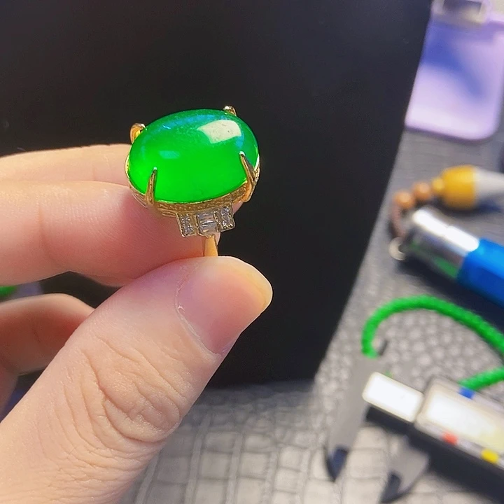 翡翠14K金镶嵌颈饰戒指