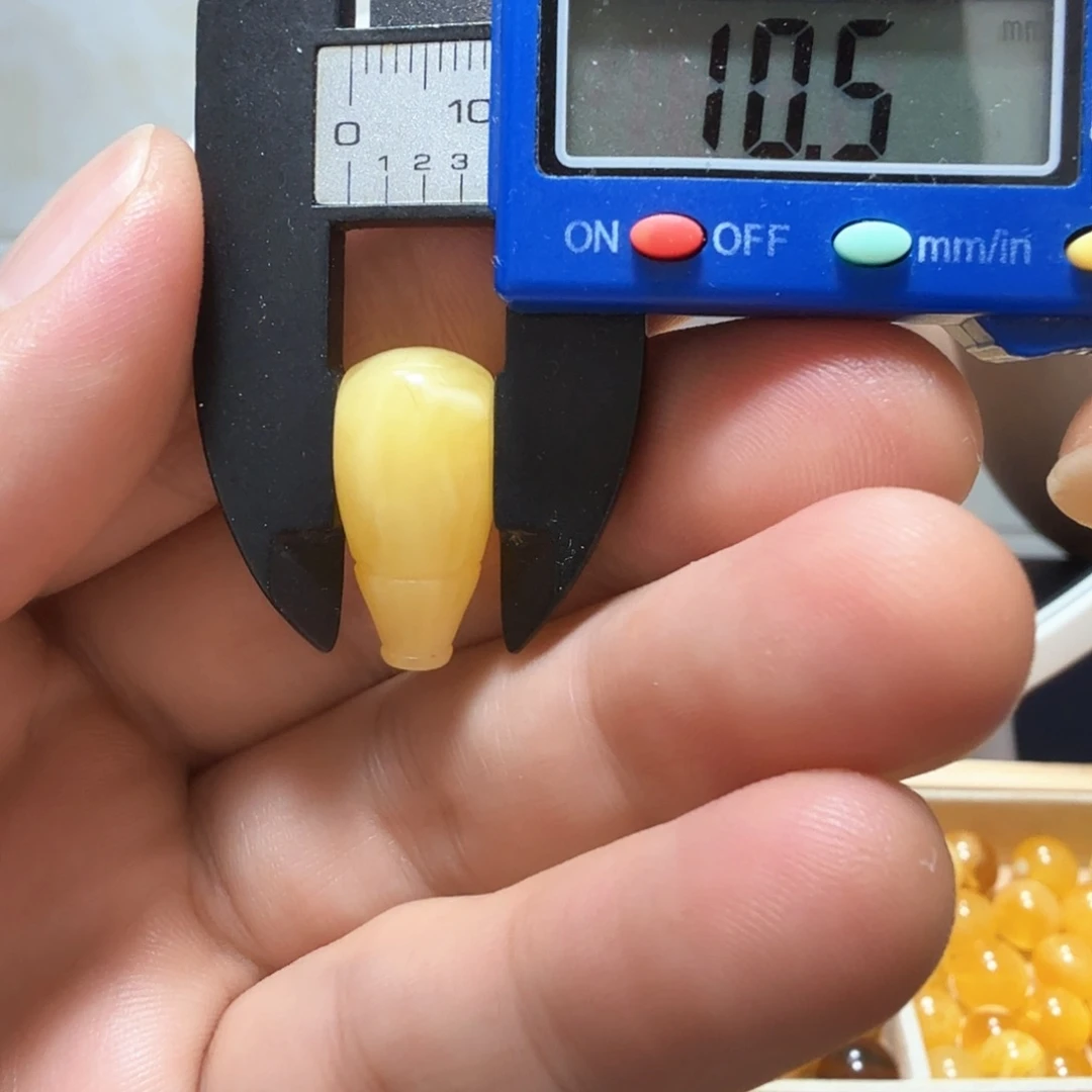 琥珀未镶嵌裸石成品