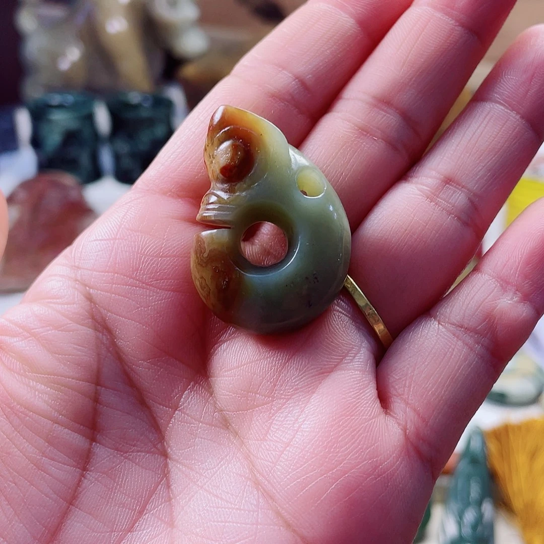 岫岩河磨玉（透闪石质玉）未镶嵌车挂