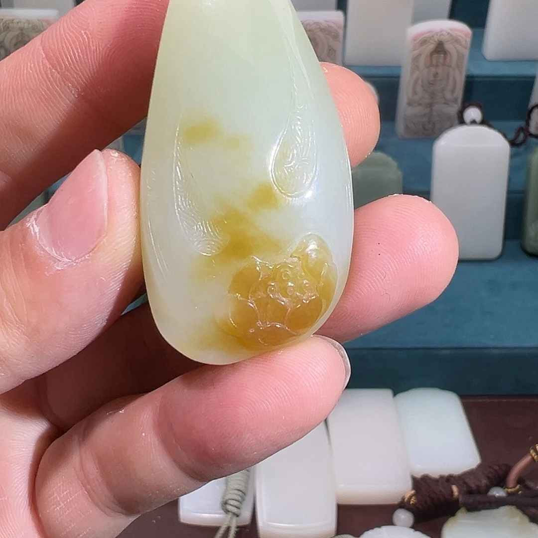 定制和田玉未镶嵌和田玉