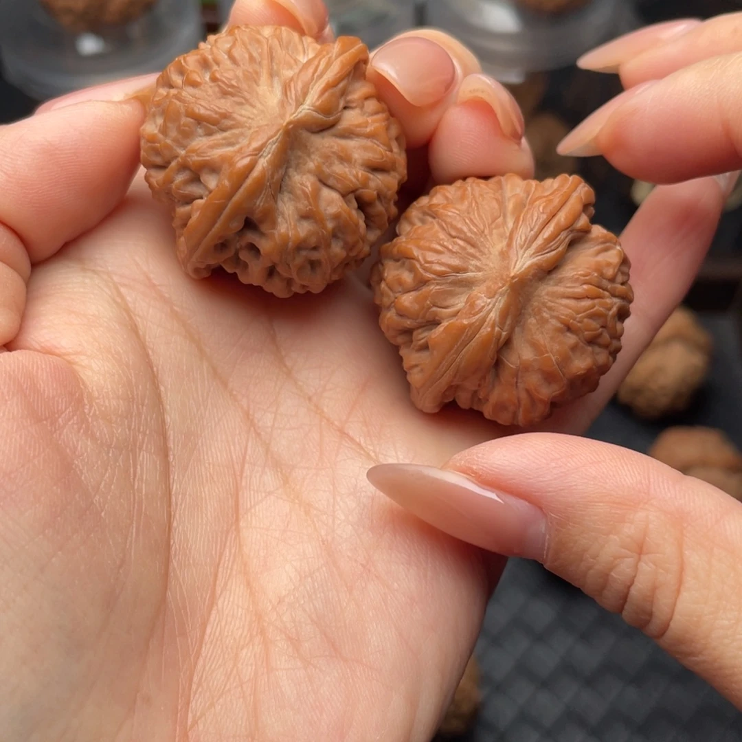 文玩核桃吊坠36莲花