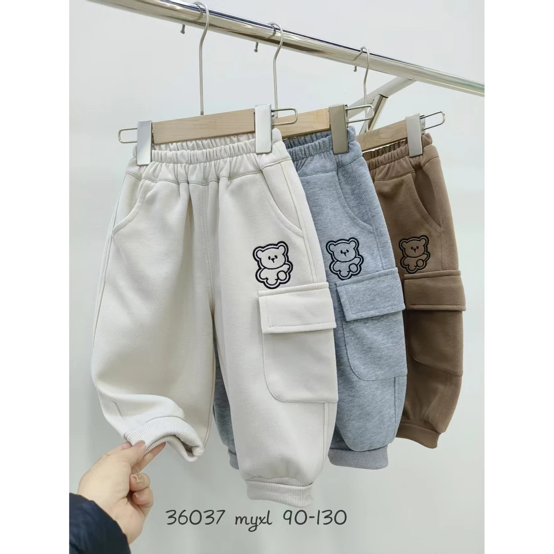 36037新款口袋跳跳熊针织裤