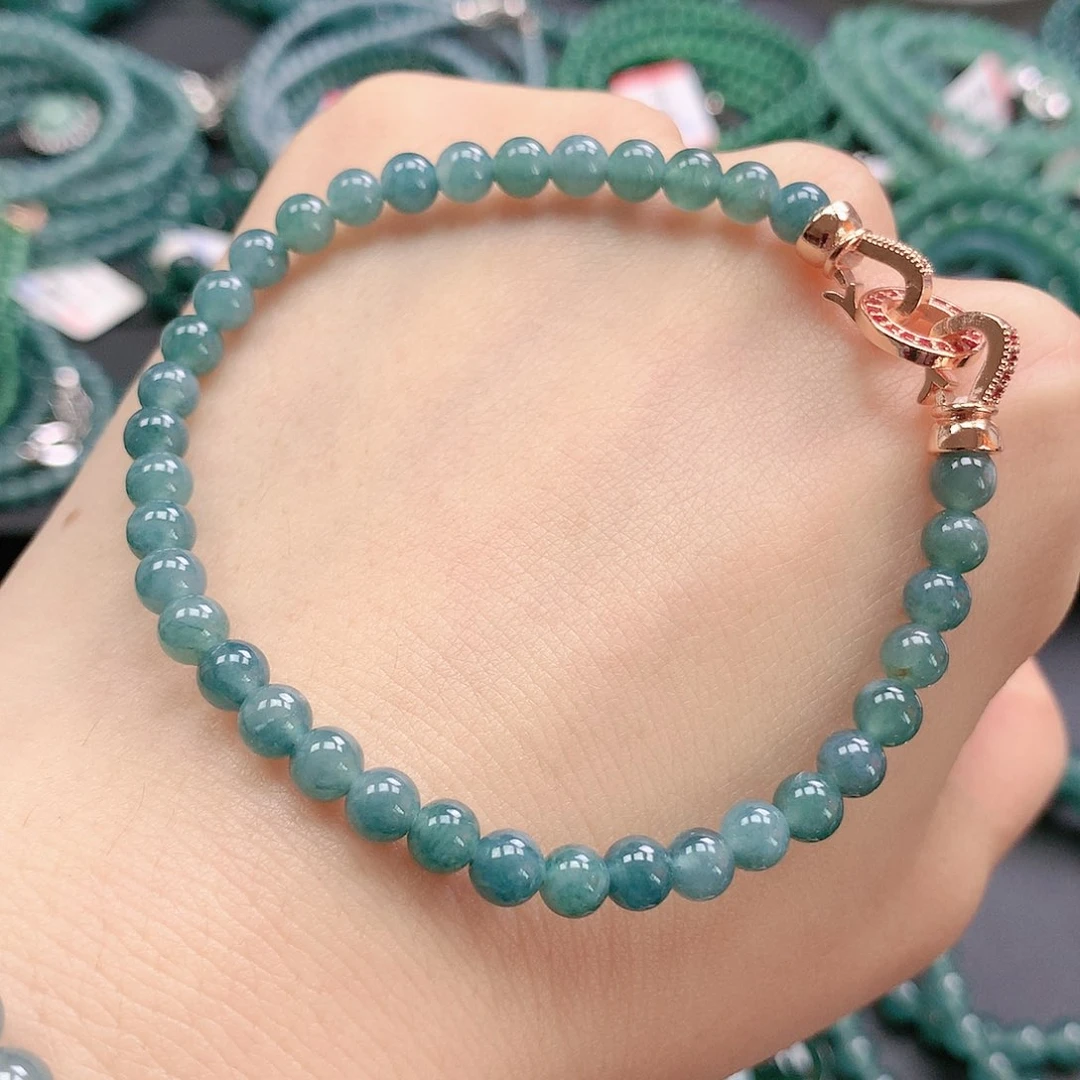 翡翠颈饰未镶嵌手串