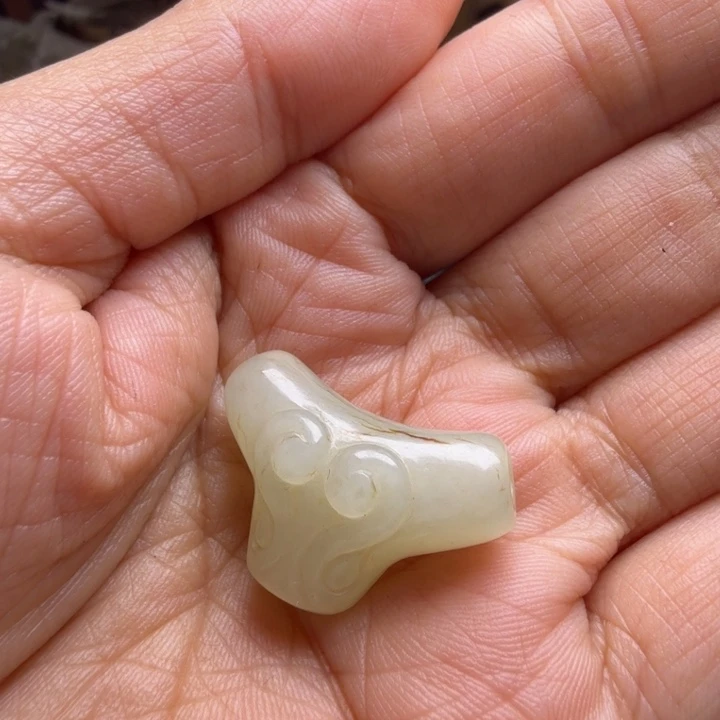 美***。和田玉（糖玉）未镶嵌珠宝半成品