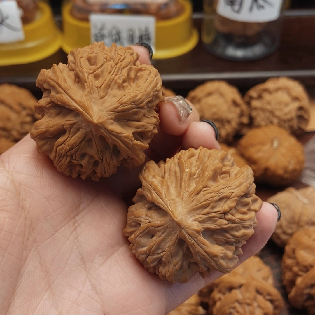 文玩核桃吊坠40八到筋