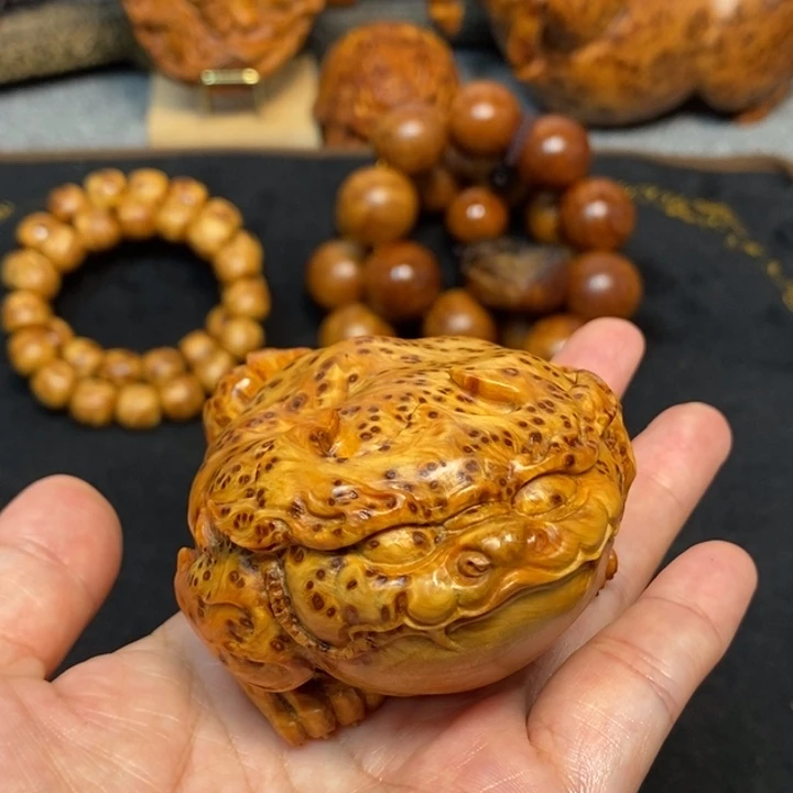 柏木（崖柏）金蟾太行崖柏爆满瘤疤