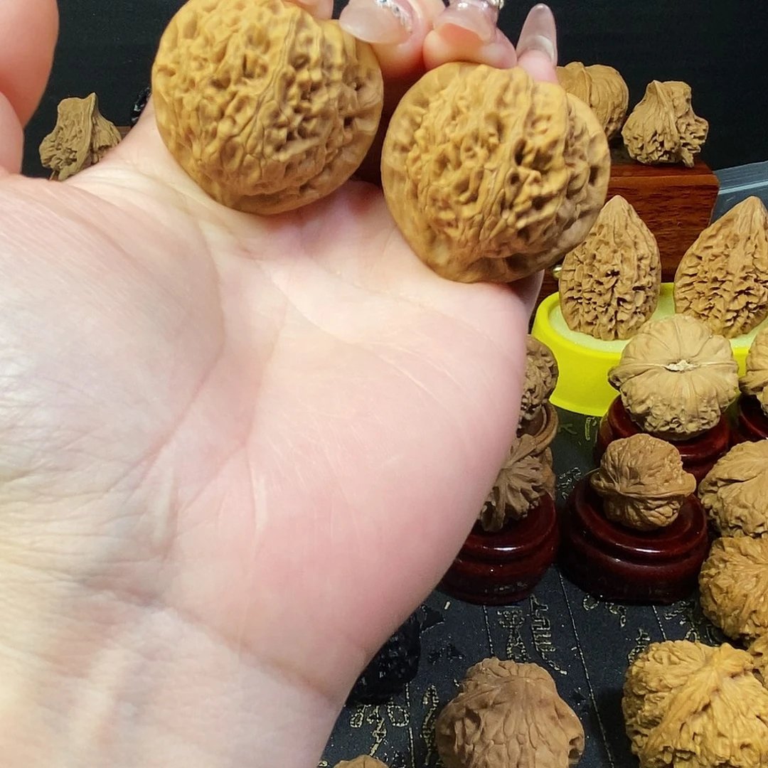 核桃全品无修宫灯