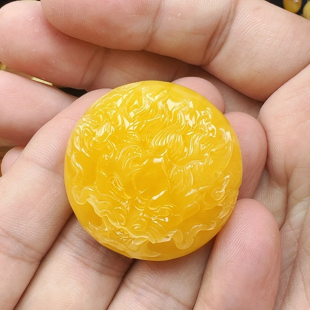 蜜蜡未镶嵌珠宝奇石焦皮料龙扣16克