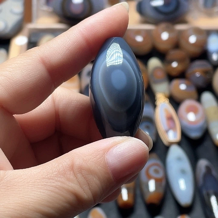 玛瑙/玉髓合金颈饰