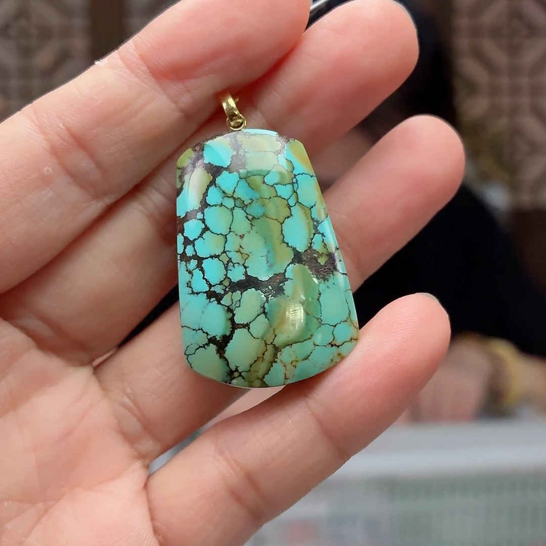 18K金镶嵌绿松石珠宝奇石