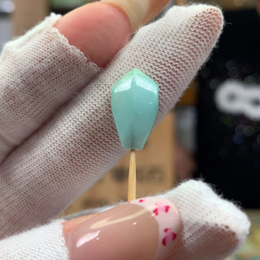 绿松石未镶嵌挂件