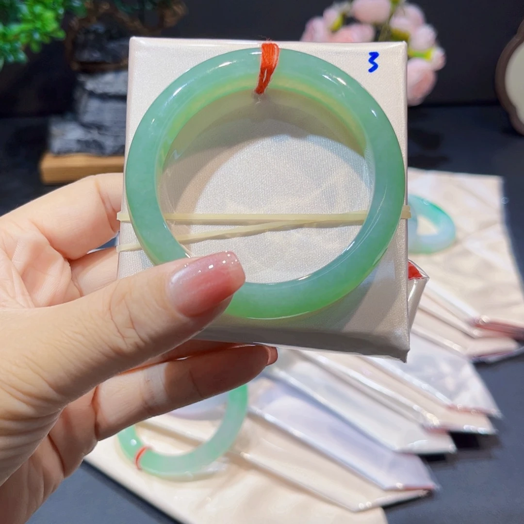 翡翠手镯未镶嵌翡翠手镯54圈口