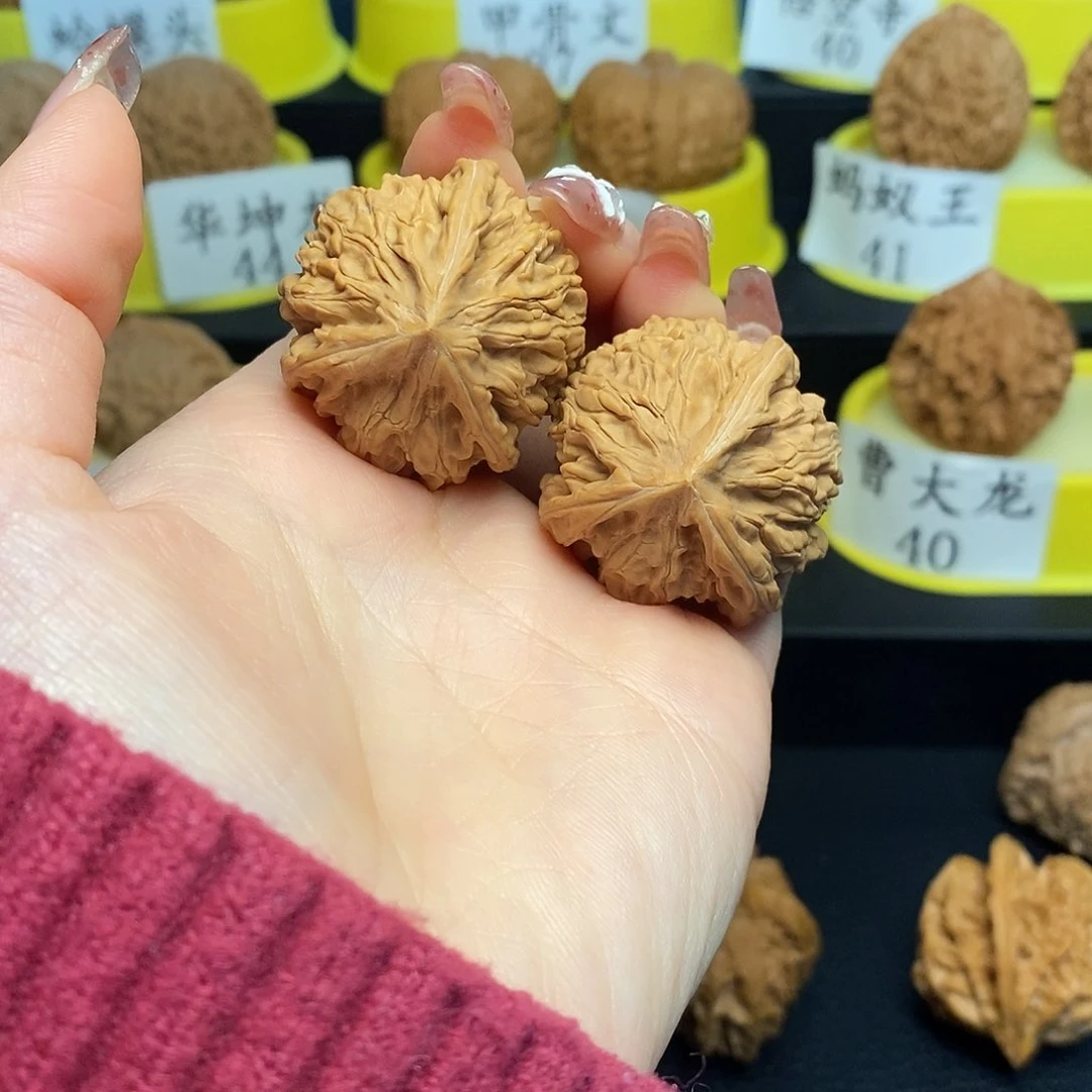 文玩核桃吊坠三愣