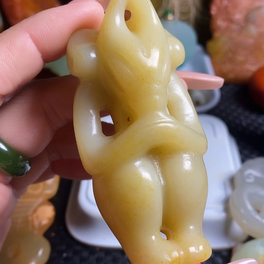 岫岩老玉（透闪石质玉）未镶嵌珠宝奇石