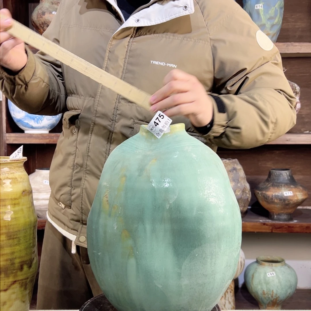 摆件475G8阿平左右的人多了一个