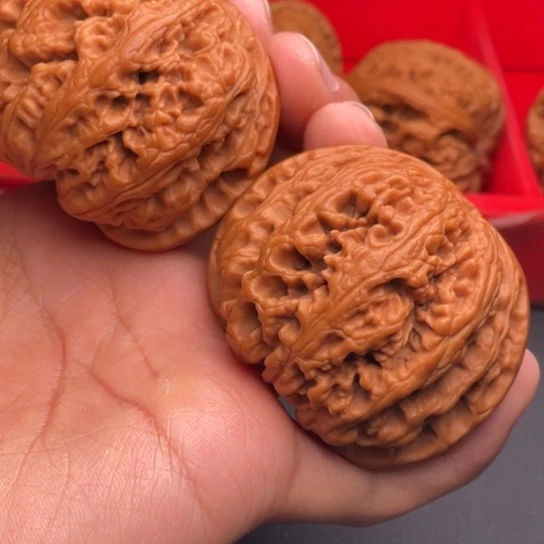 文玩核桃把件秦岭山脉核桃