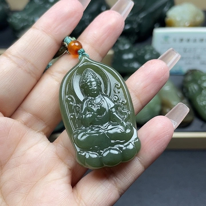 和田玉未镶嵌颈饰
