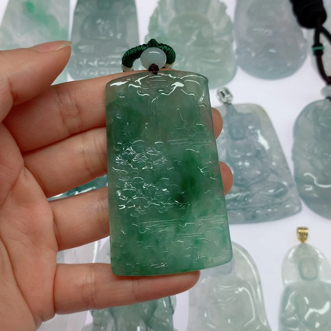 翡翠未镶嵌颈饰八*山水牌