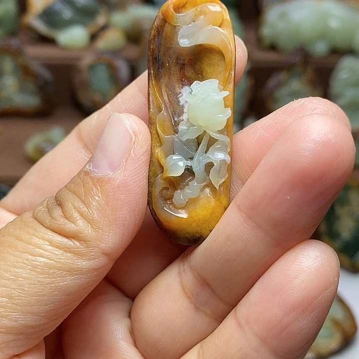 岫岩河磨玉（透闪石质玉）未镶嵌颈饰
