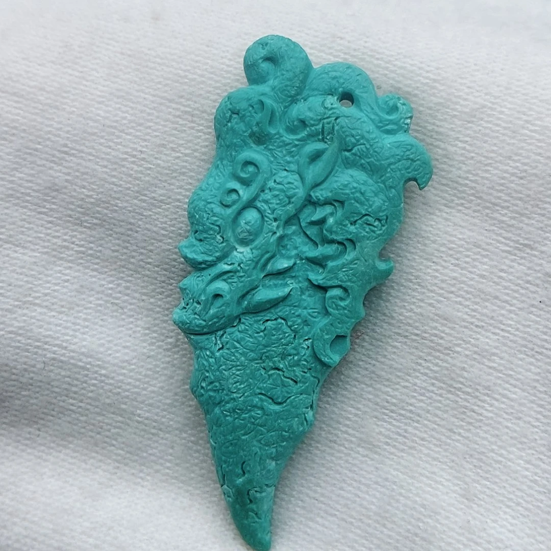 绿松石未镶嵌颈饰