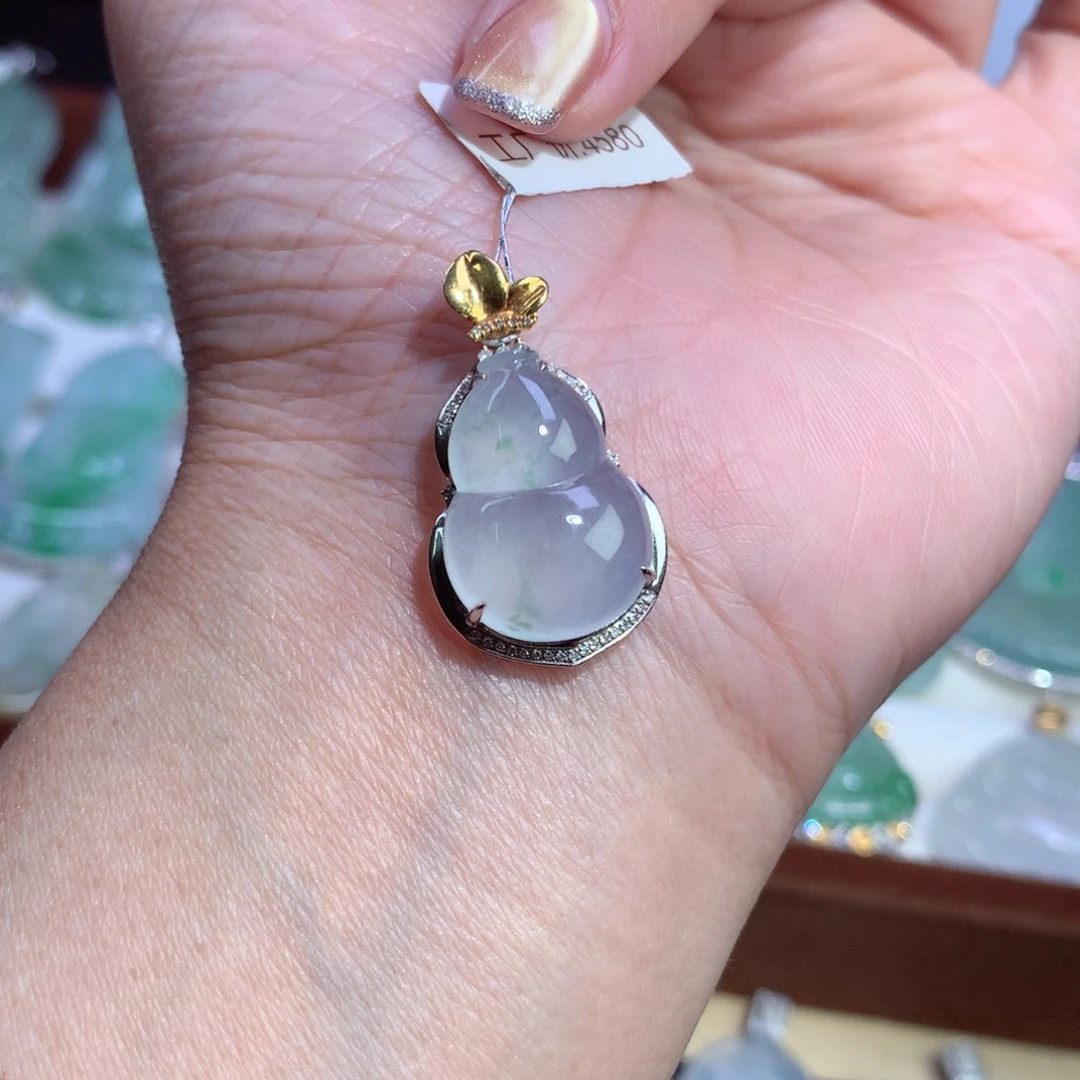 吊坠(不含链)18K金镶嵌翡翠葫芦