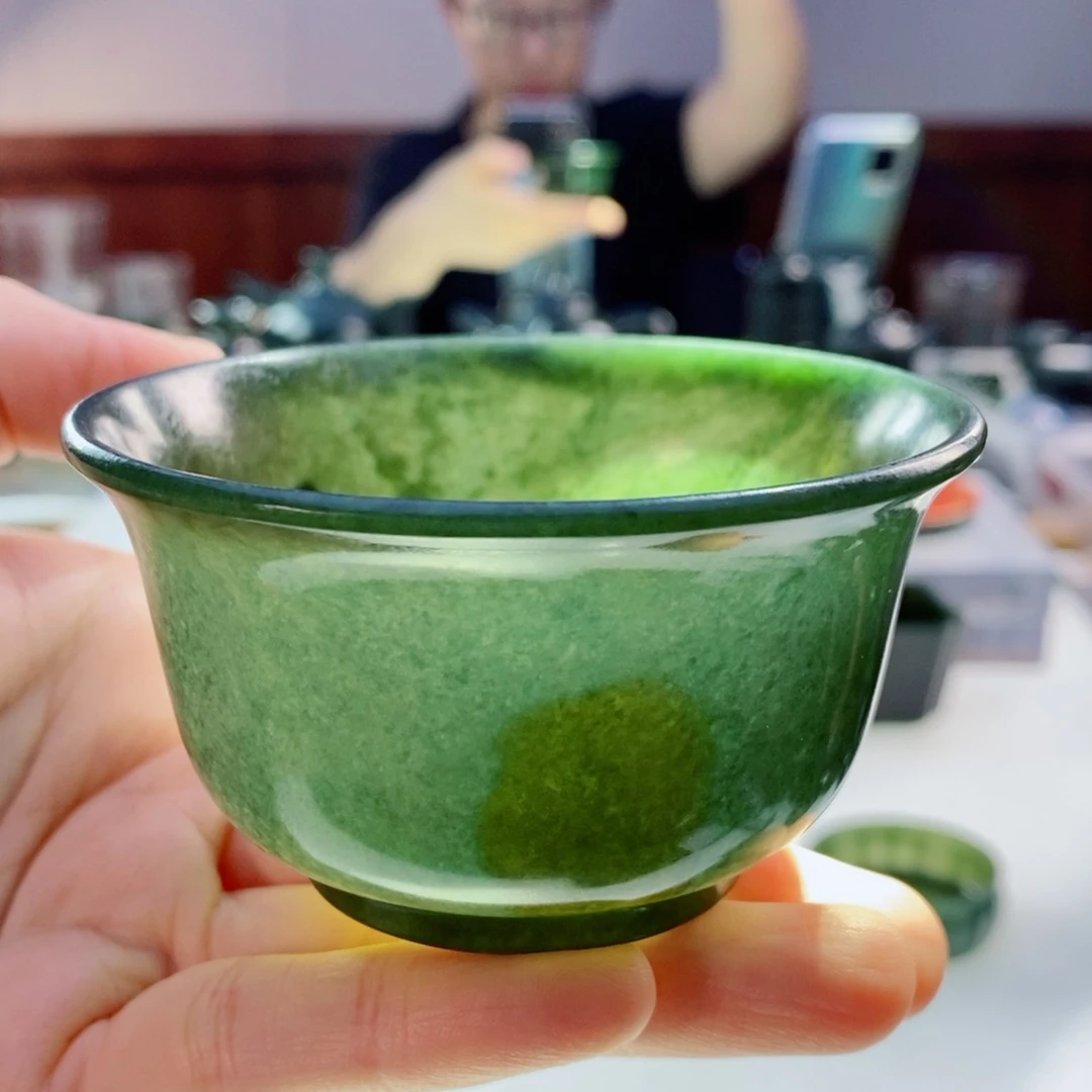 未镶嵌和田玉（青玉）摆件