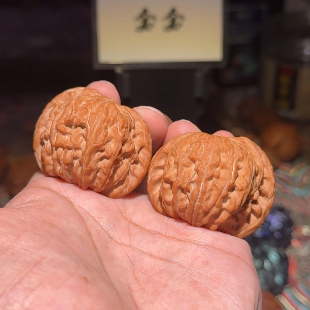 把件文玩核桃1367山地磨，尺寸43 38 35