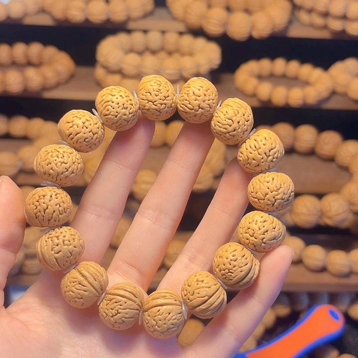 阿***飞吊坠桃核王者南瓜