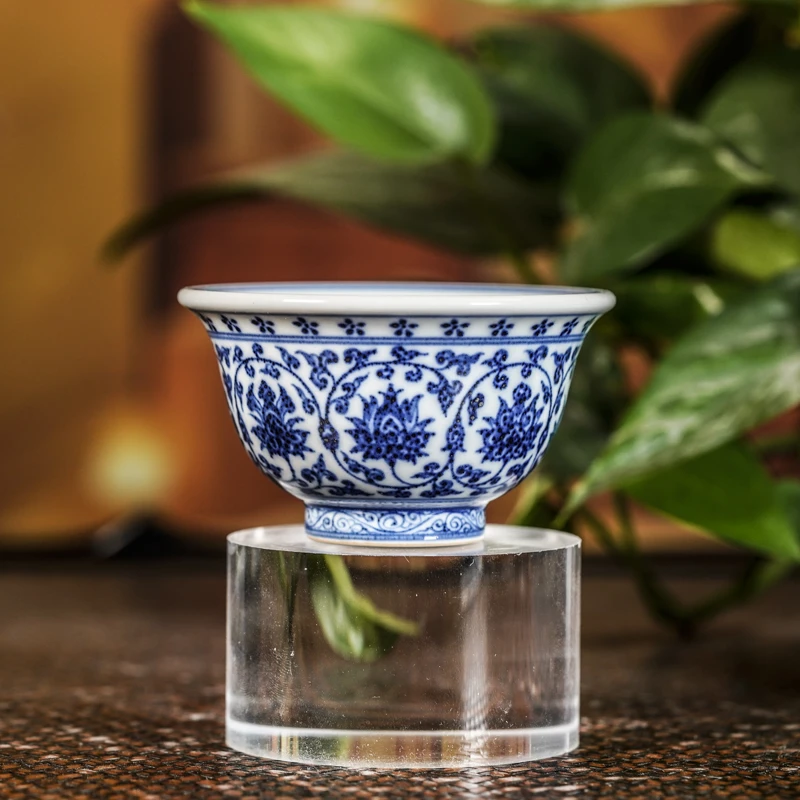 【景德镇陶瓷研究院】柴窑青花永乐压手杯（花心） jty310
