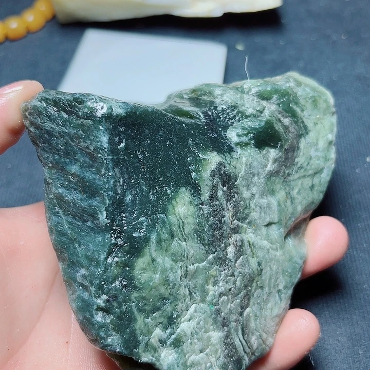未镶嵌和田玉（糖玉）珠宝奇石