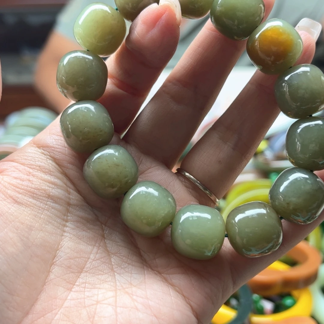 和田玉未镶嵌手链