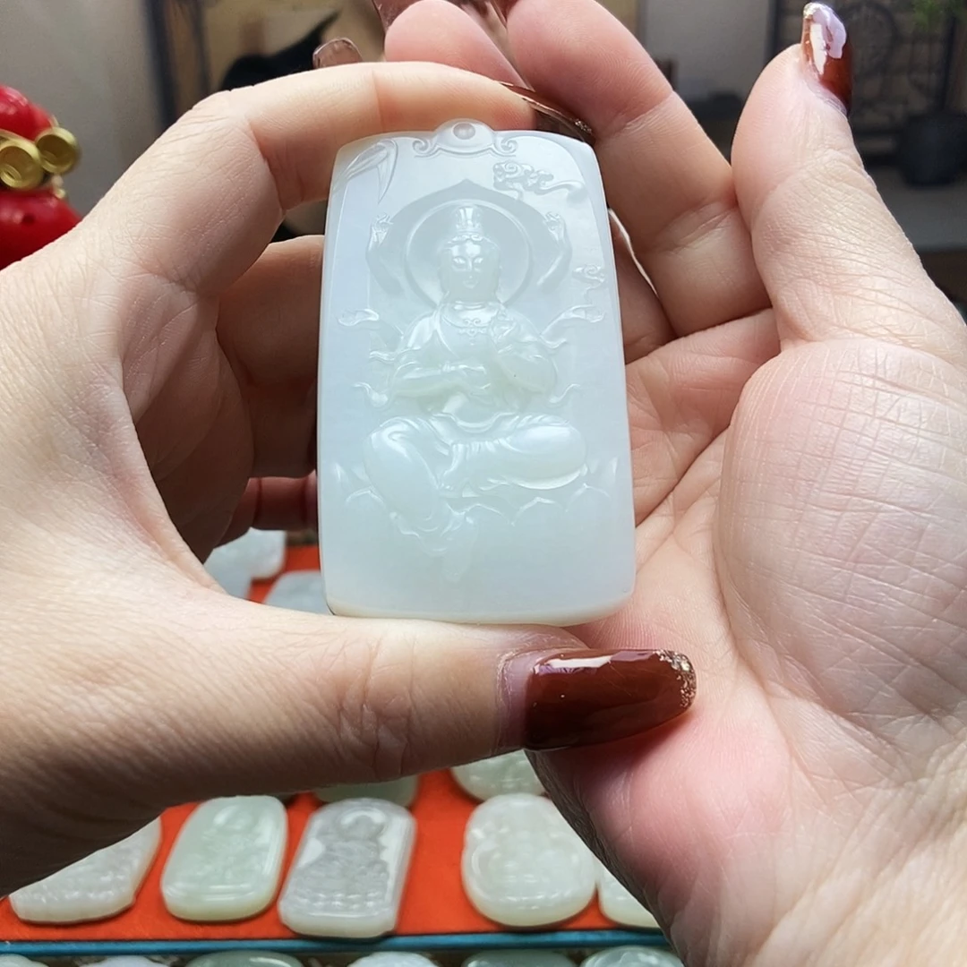 颈饰未镶嵌和田玉八**仔