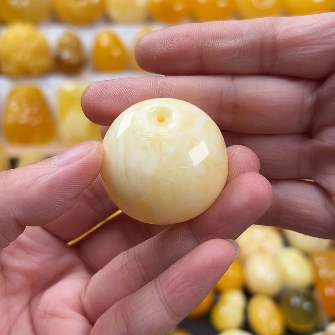 未镶嵌颈饰蜜蜡肆*12.9克