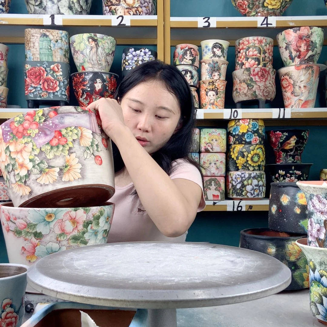 楠****景德镇手工花盆943