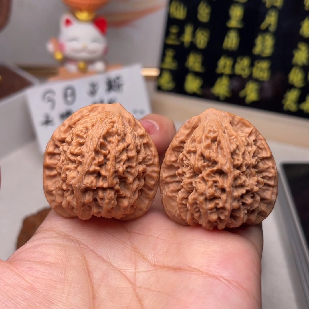 手串文玩核桃半月山