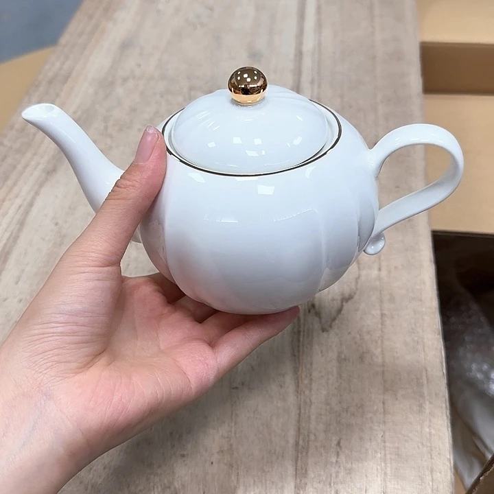瓷片噗哈哈哈哈哈哈哈哈哈