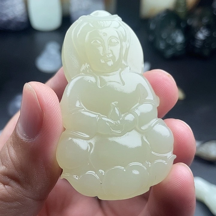 君***下透闪石质玉未镶嵌珠宝奇石