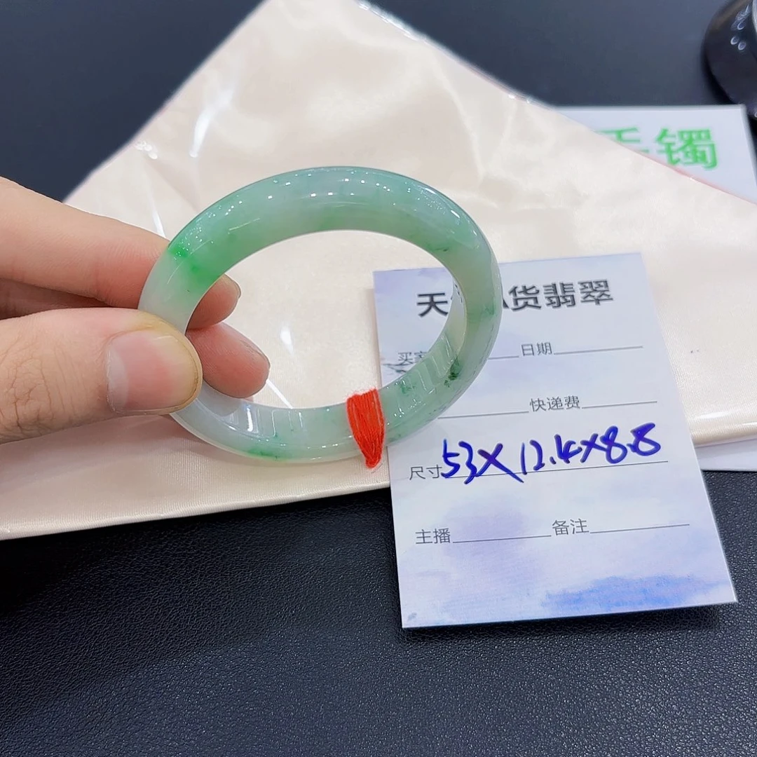 翡翠未镶嵌手镯翡翠手镯