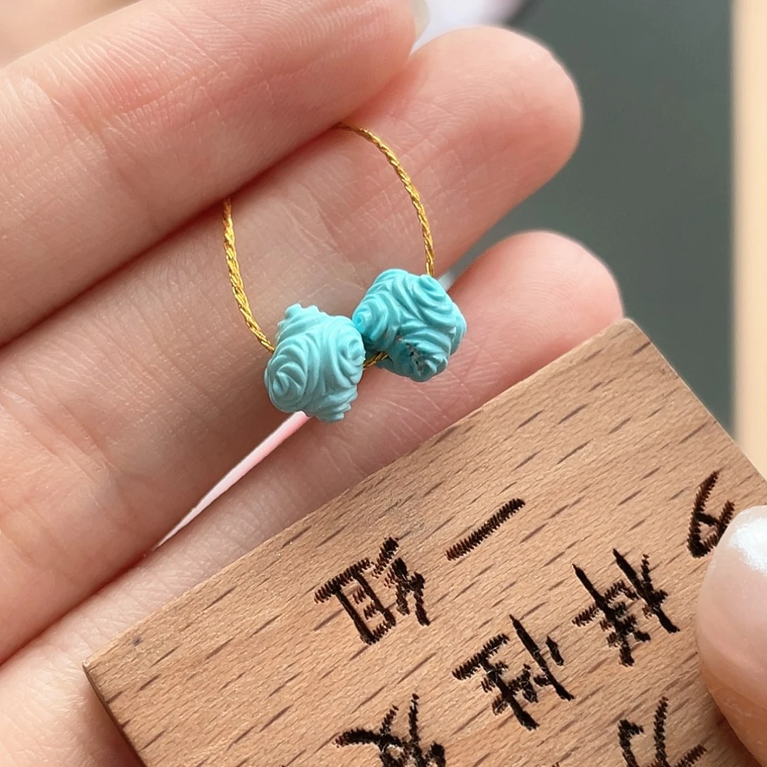 未镶嵌绿松石颈饰