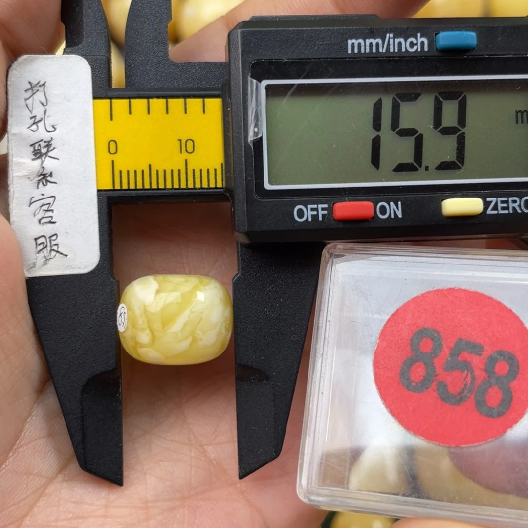 未镶嵌琥珀珠宝奇石图**¥