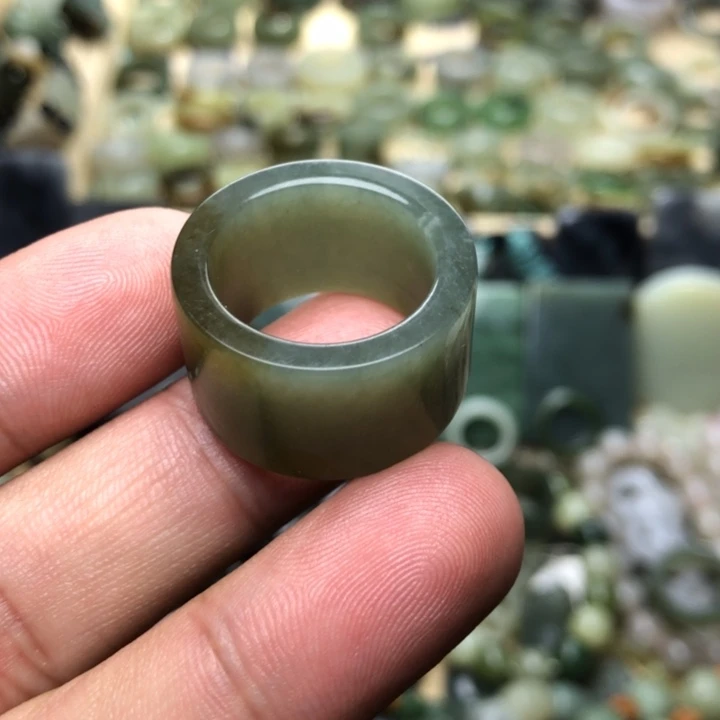 和田玉颈饰未镶嵌报****.