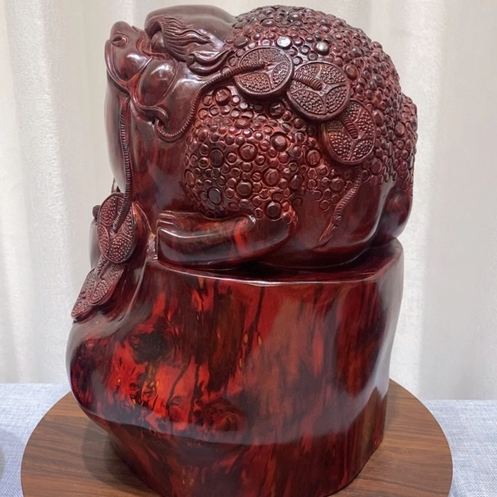 贡木王**下紫檀金蟾美术工艺品