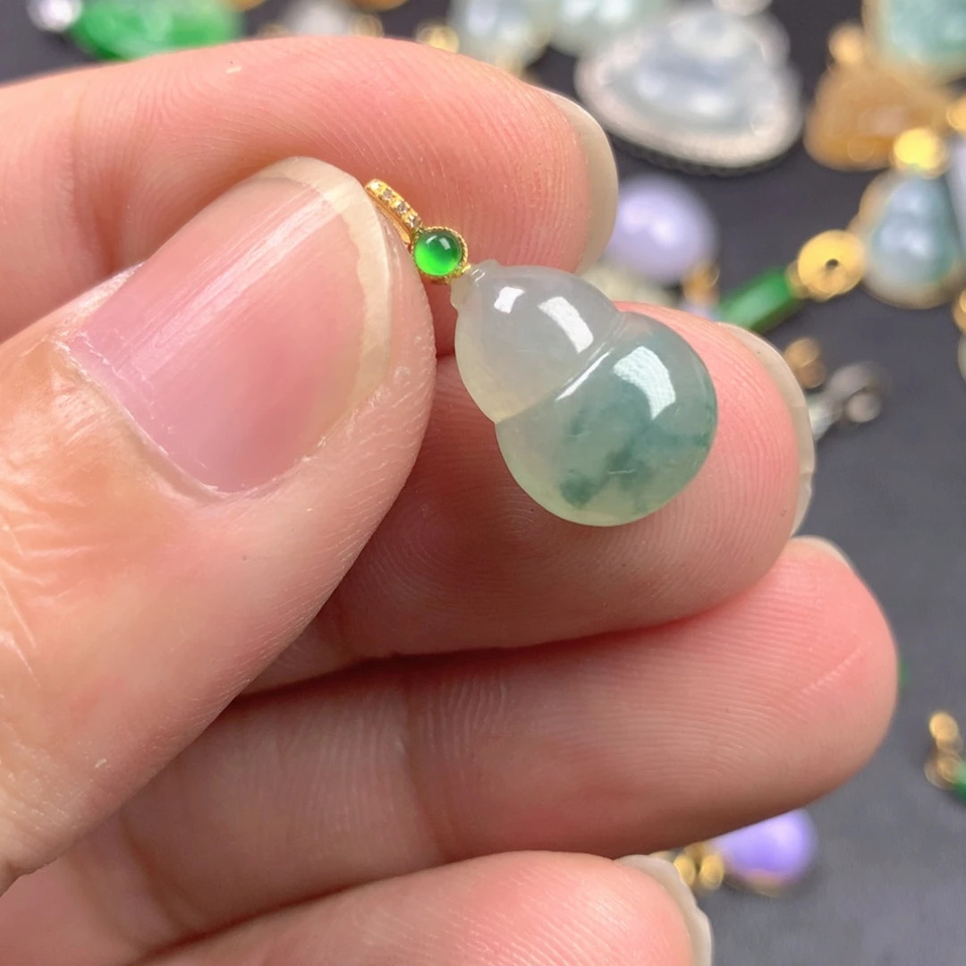 【闪购商品】颈饰18K金镶嵌翡翠翡翠