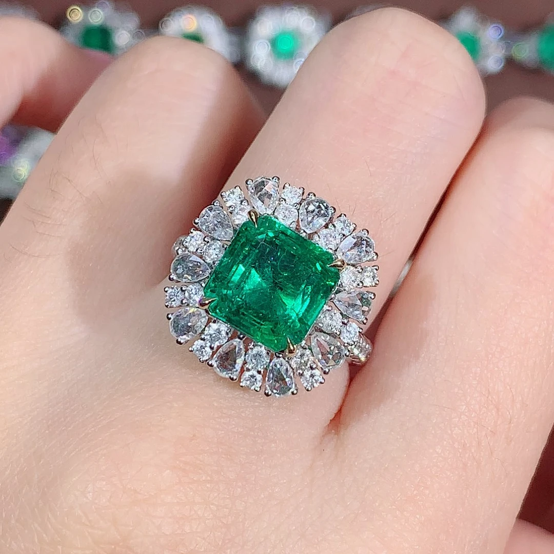 18K金镶嵌祖母绿戒指5.02ct/天然宝石/七天无理由