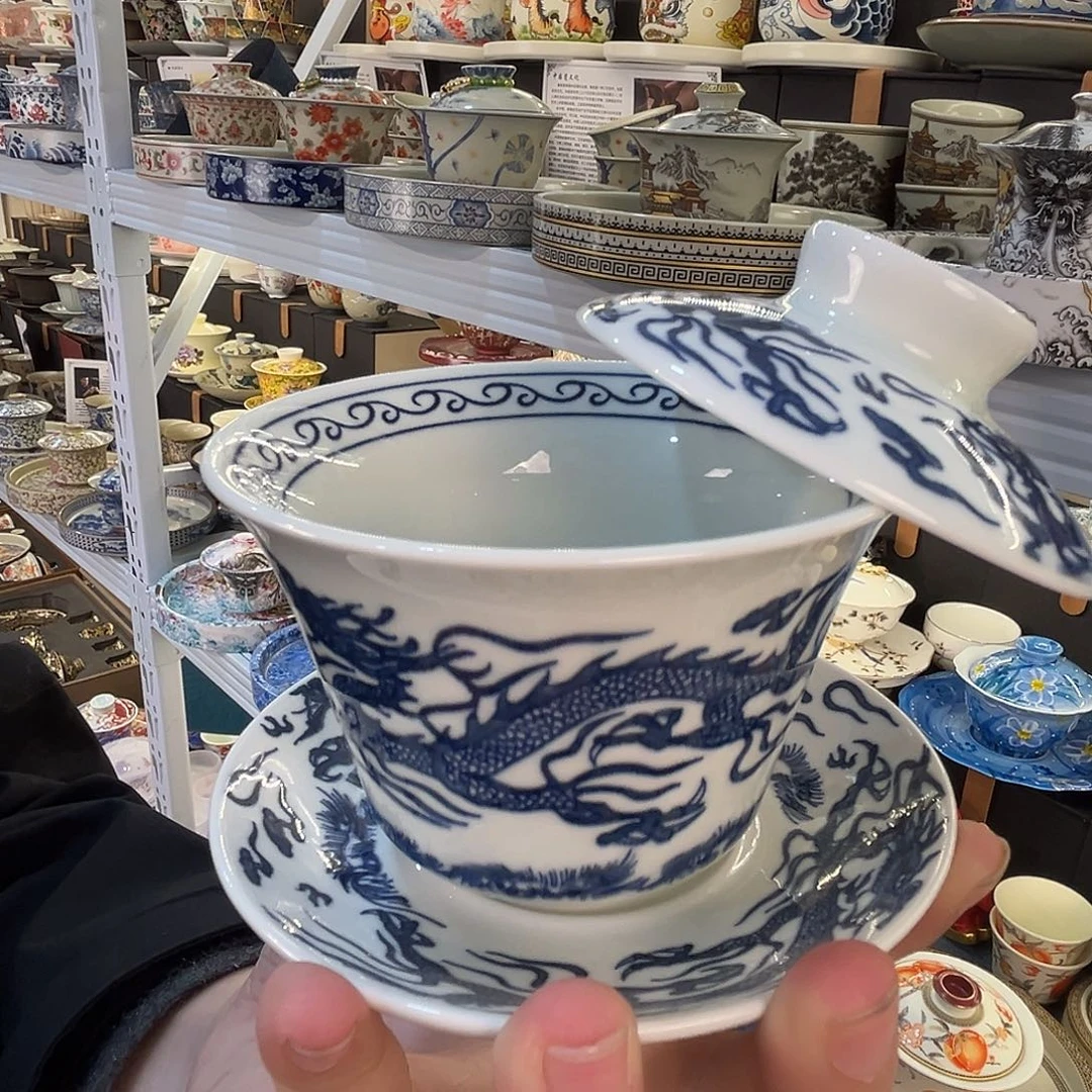 这些盖碗很漂亮！！！